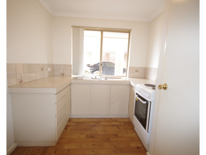 3/6 Barr Street, Dianella WA 6059