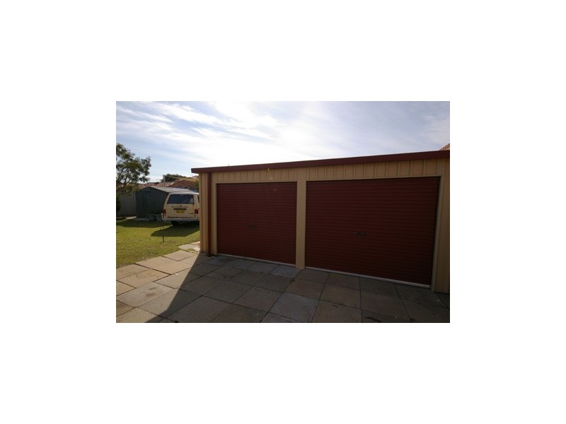 4 Kingfisher Place, Stirling WA 6021