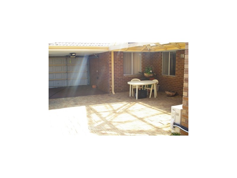 4 Kingfisher Place, Stirling WA 6021