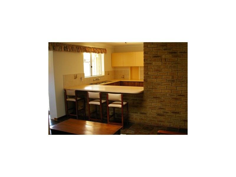 4 Kingfisher Place, Stirling WA 6021