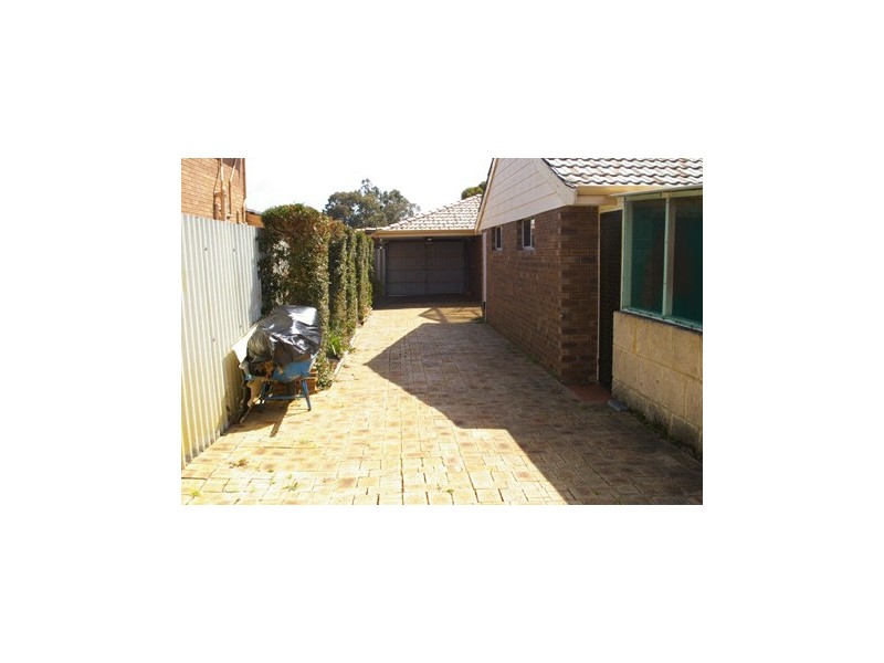 4 Kingfisher Place, Stirling WA 6021