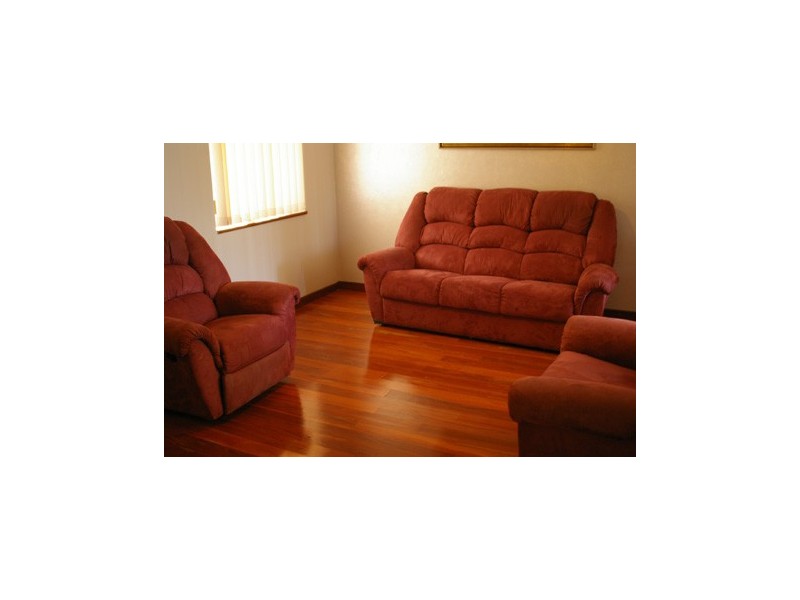 4 Kingfisher Place, Stirling WA 6021