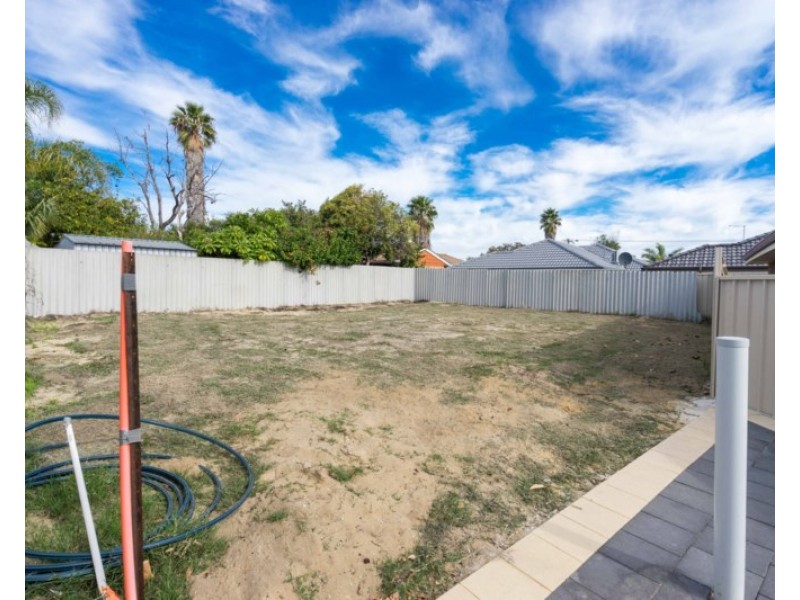 26 c Ambleside Close, Balga WA 6061