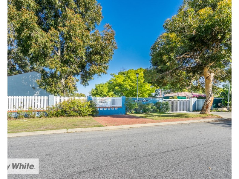 2/37 Ellerby Way, Koondoola WA 6064