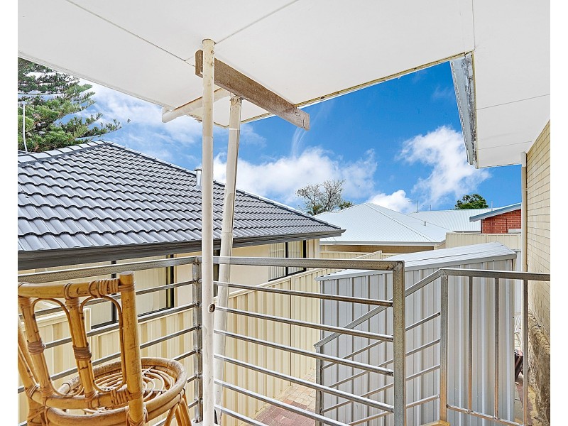 22 Barrows Way, Balga WA 6061