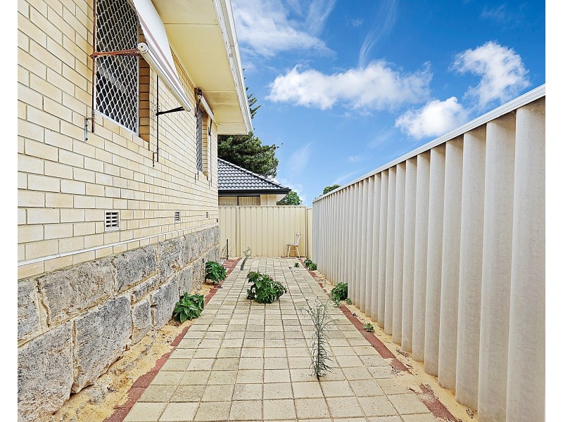 22 Barrows Way, Balga WA 6061