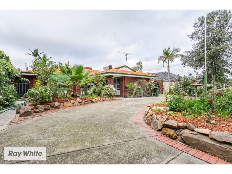 18 Denston Way, Girrawheen WA 6064