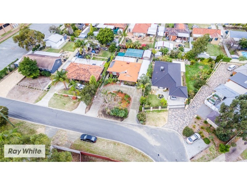 18 Denston Way, Girrawheen WA 6064