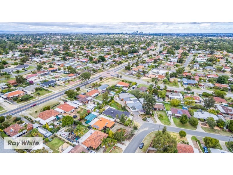 18 Denston Way, Girrawheen WA 6064