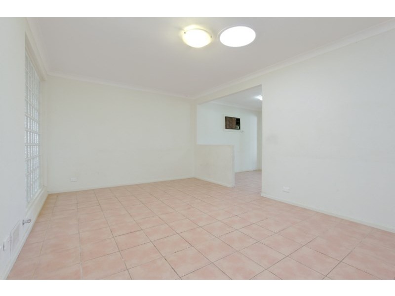 7 Dodds Place, Beechboro WA 6063