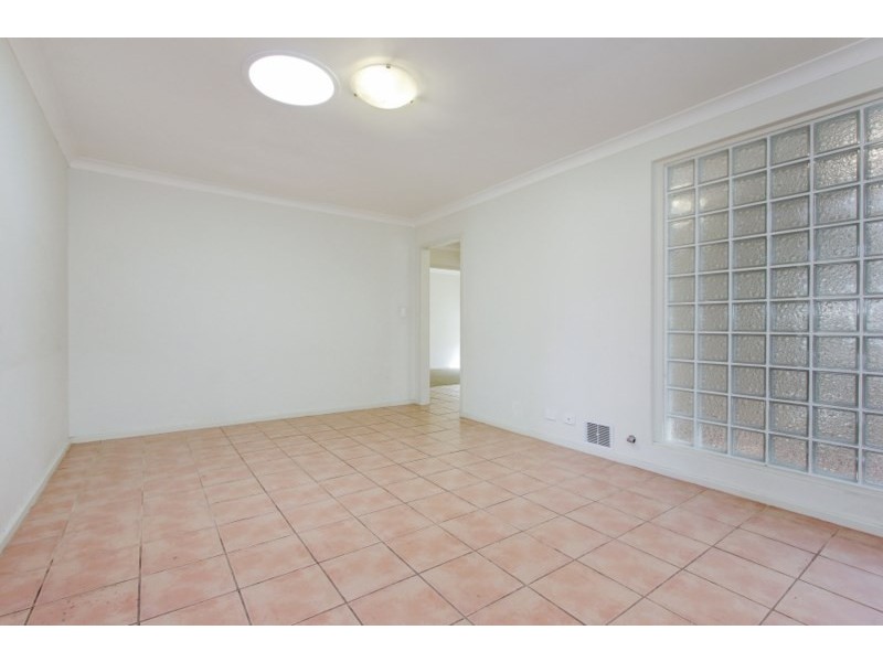 7 Dodds Place, Beechboro WA 6063