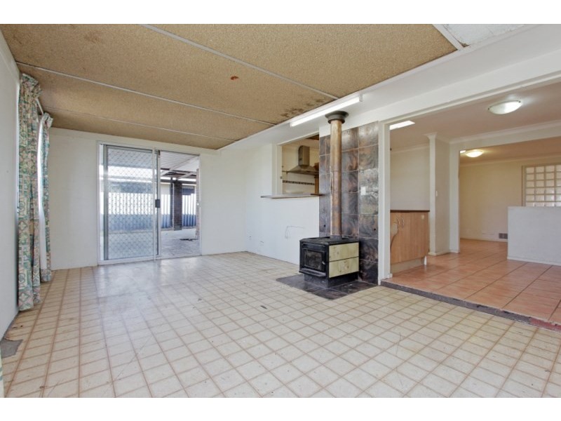 7 Dodds Place, Beechboro WA 6063