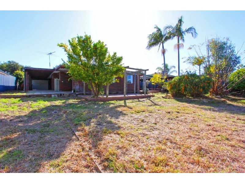 7 Dodds Place, Beechboro WA 6063