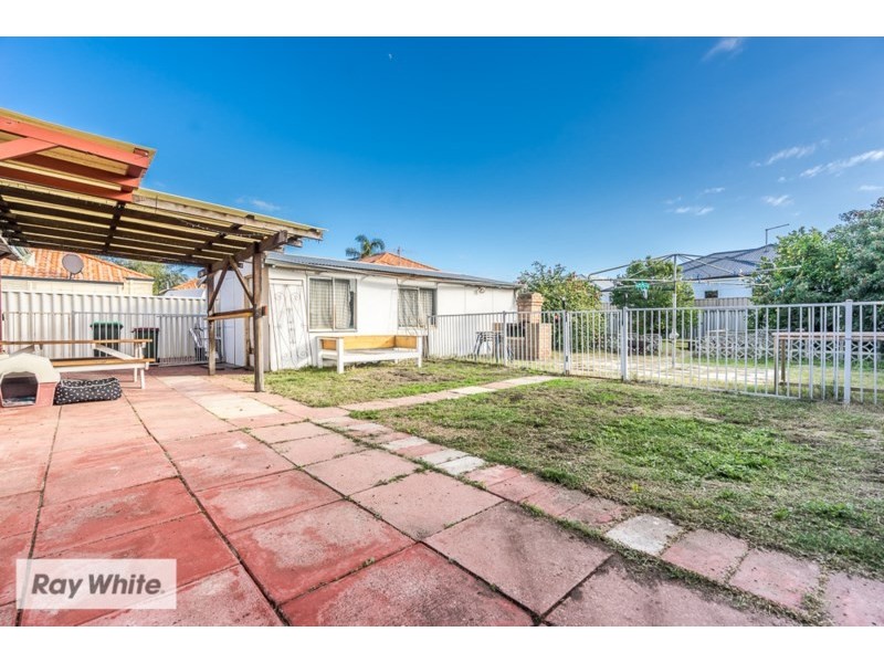 31 Bradley Street, Yokine WA 6060