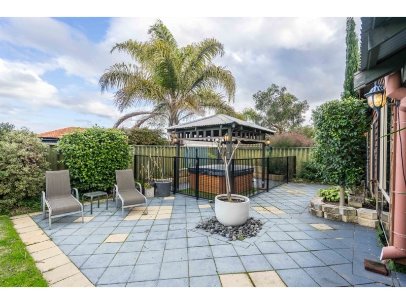 25 Beedelup Close, Ballajura WA 6066