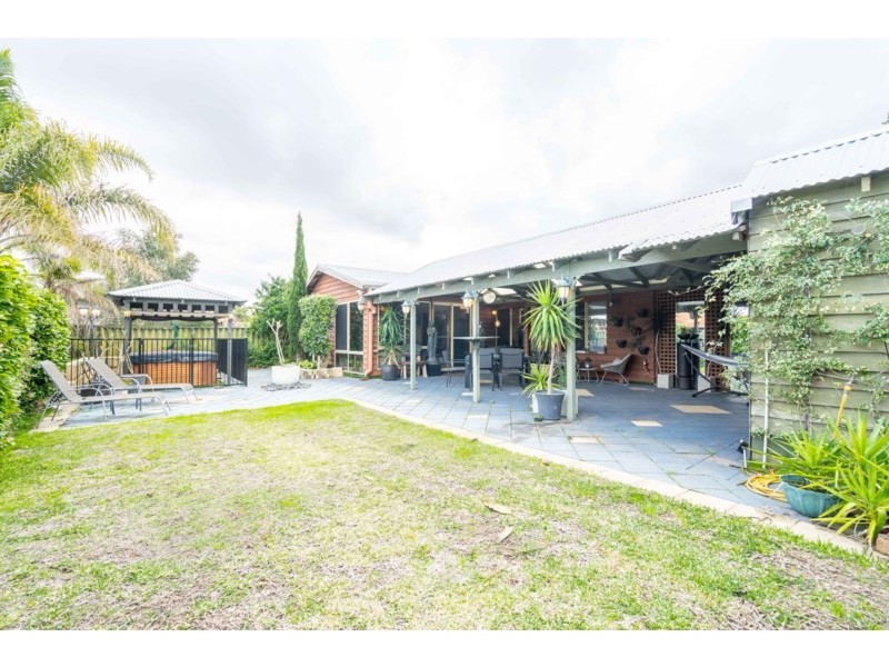 25 Beedelup Close, Ballajura WA 6066