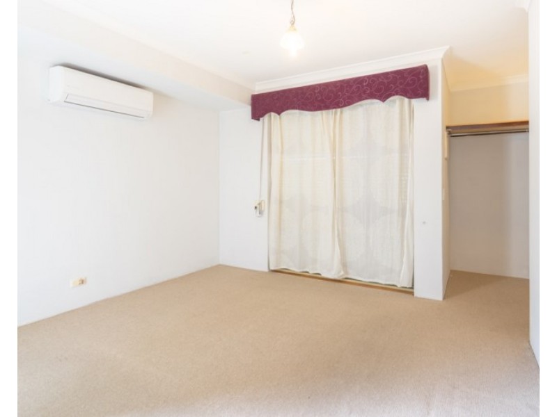 15 Daventry Drive, Alexander Heights WA 6064