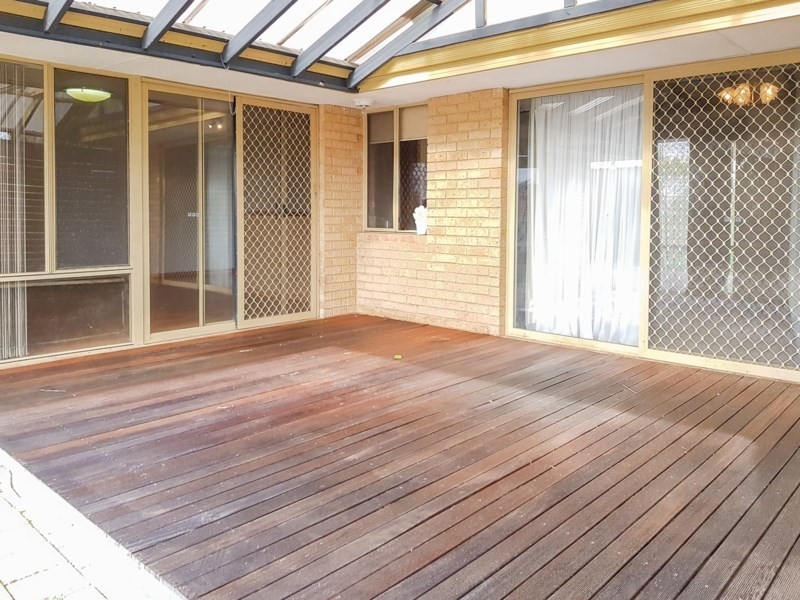 15 Daventry Drive, Alexander Heights WA 6064