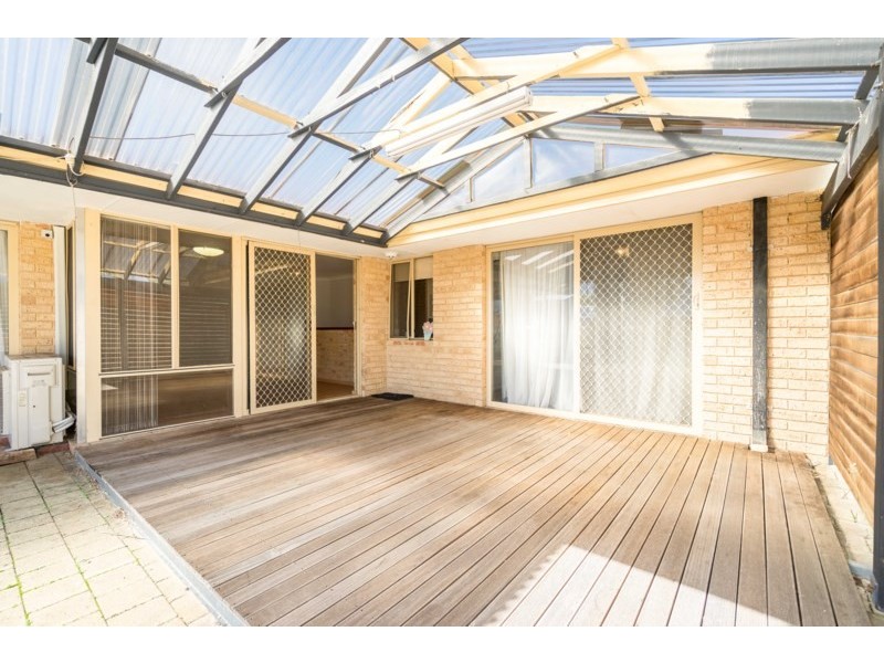 15 Daventry Drive, Alexander Heights WA 6064