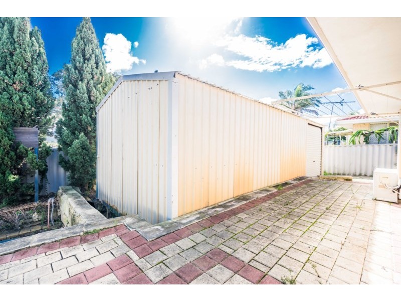 15 Daventry Drive, Alexander Heights WA 6064