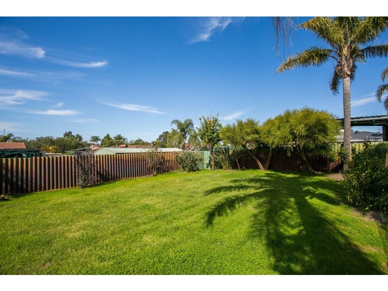 5 Carstairs Court, Beechboro WA 6063