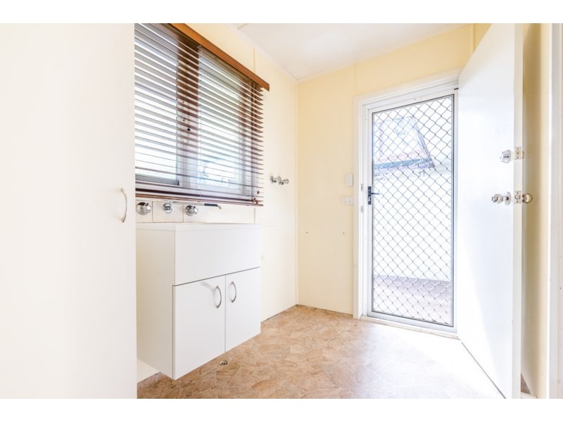 19b Golders Way, Girrawheen WA 6064