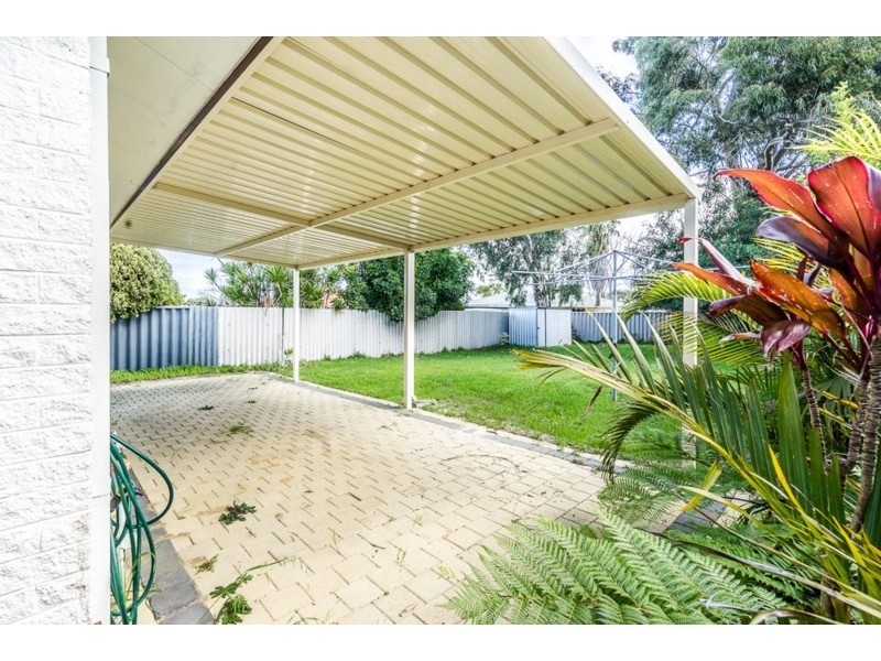 19b Golders Way, Girrawheen WA 6064