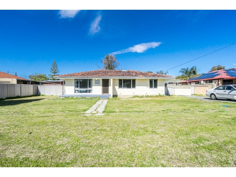 46 Amberton Avenue, Girrawheen WA 6064