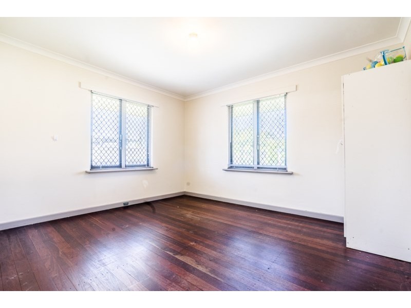 46 Amberton Avenue, Girrawheen WA 6064