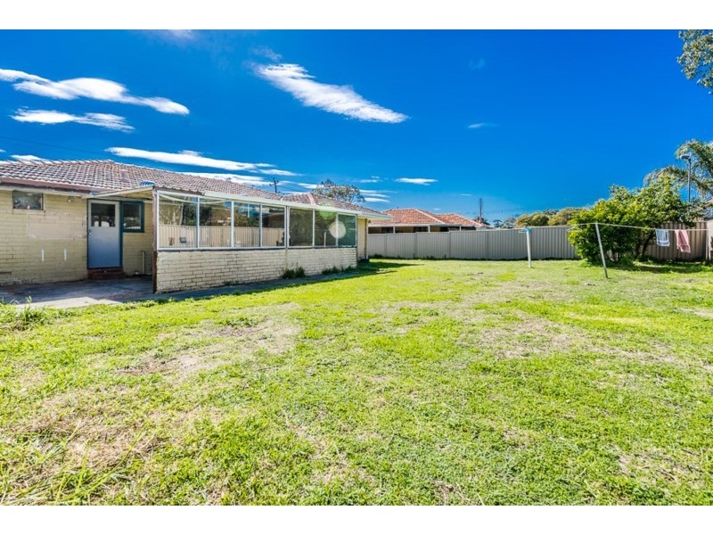 46 Amberton Avenue, Girrawheen WA 6064