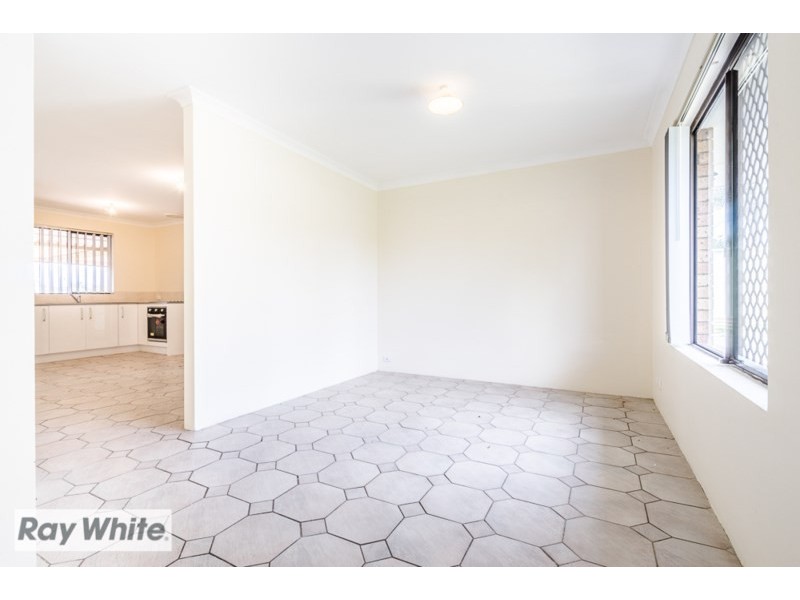 5 Lambourne Retreat, Mirrabooka WA 6061