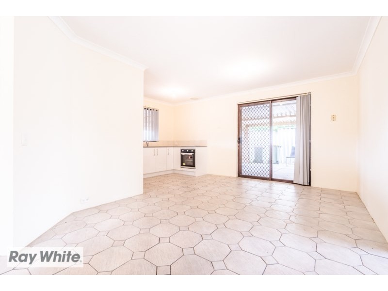 5 Lambourne Retreat, Mirrabooka WA 6061