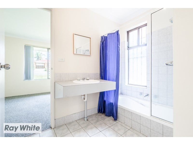 5 Lambourne Retreat, Mirrabooka WA 6061