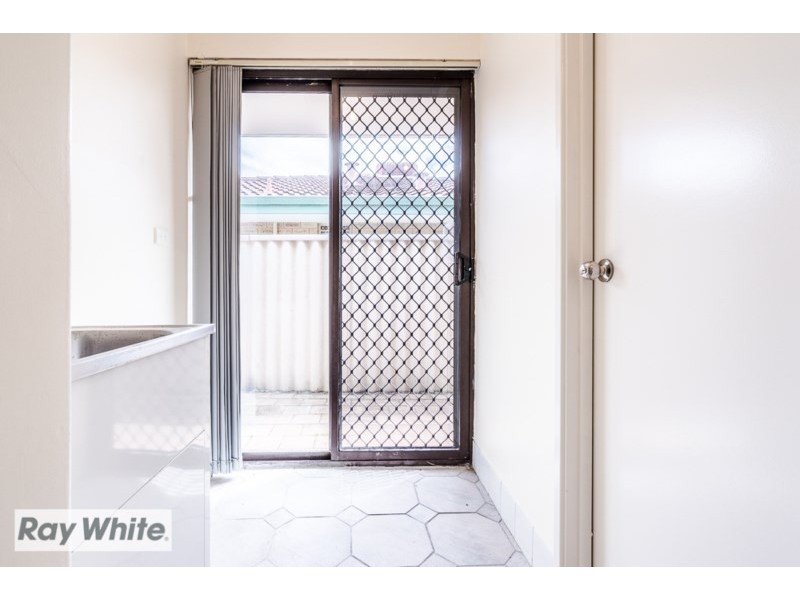 5 Lambourne Retreat, Mirrabooka WA 6061