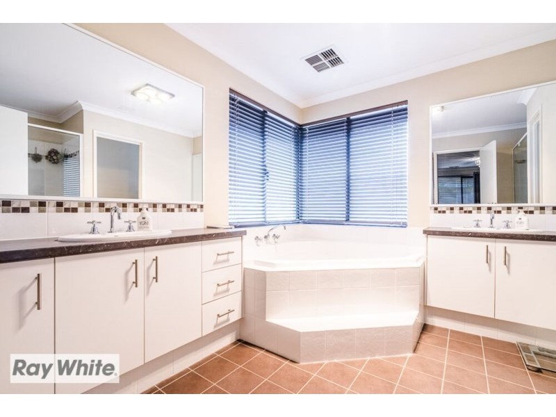 8 Rabaul Lane, Dianella WA 6059