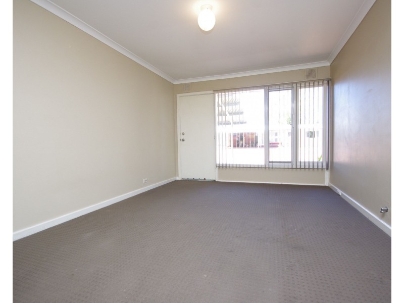 4/43 Golders Way, Girrawheen WA 6064