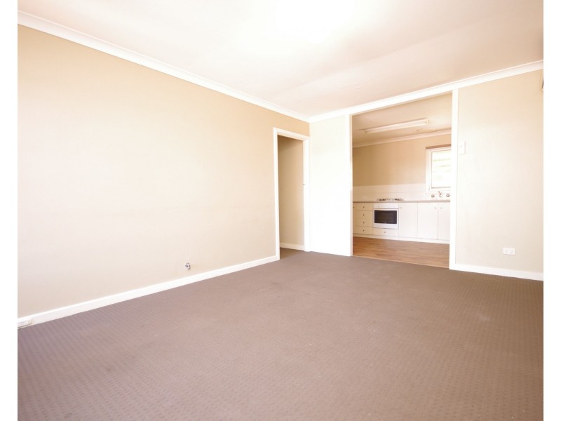 4/43 Golders Way, Girrawheen WA 6064