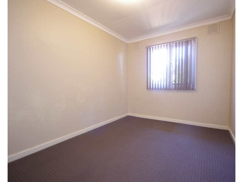 4/43 Golders Way, Girrawheen WA 6064