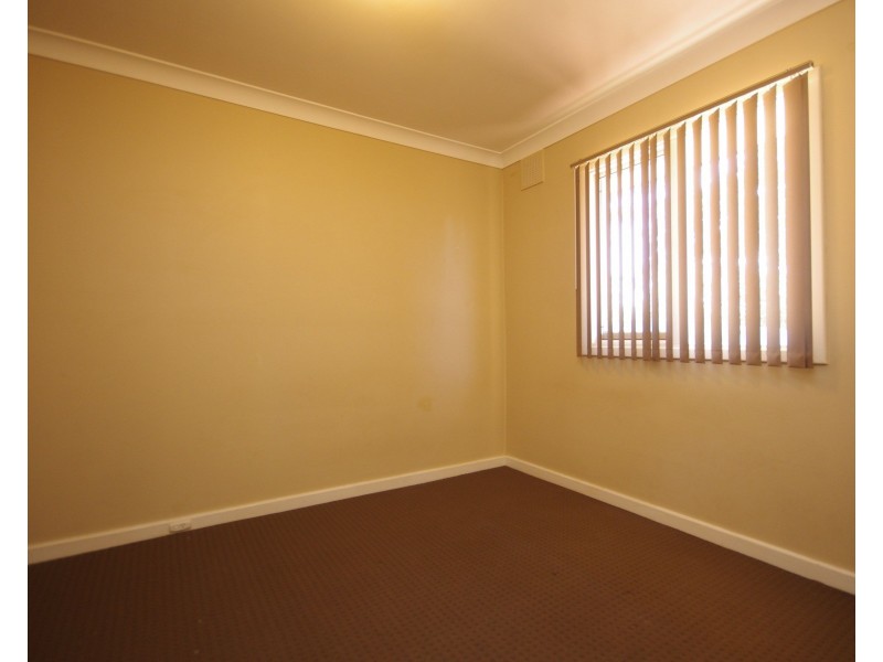 4/43 Golders Way, Girrawheen WA 6064