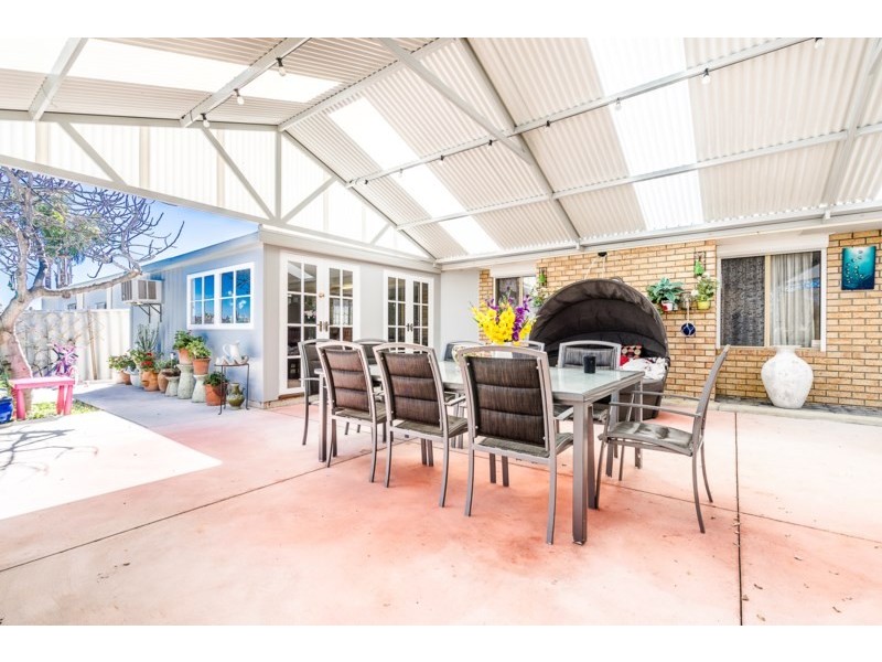 83 Hillcrest Road, Alexander Heights WA 6064