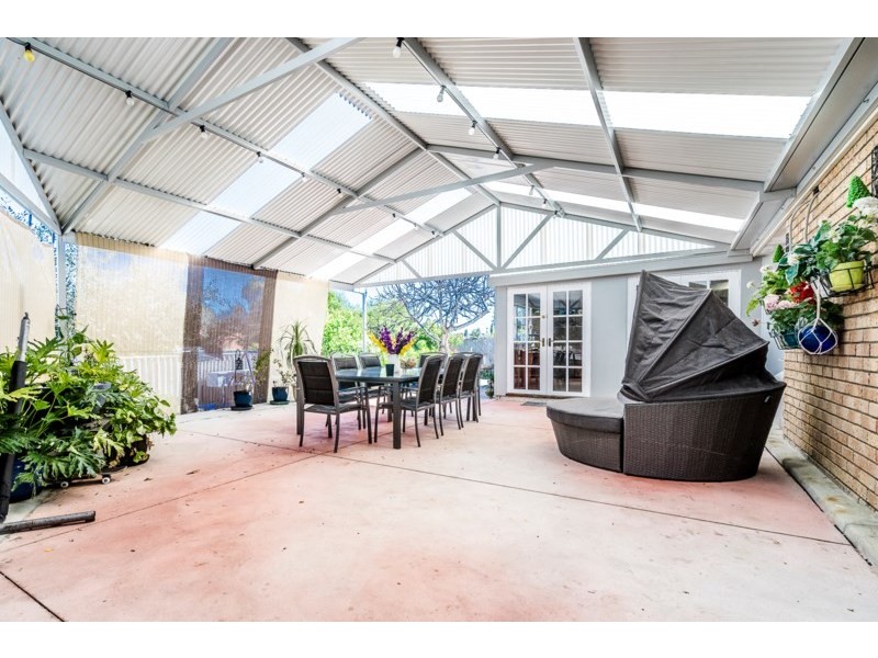 83 Hillcrest Road, Alexander Heights WA 6064