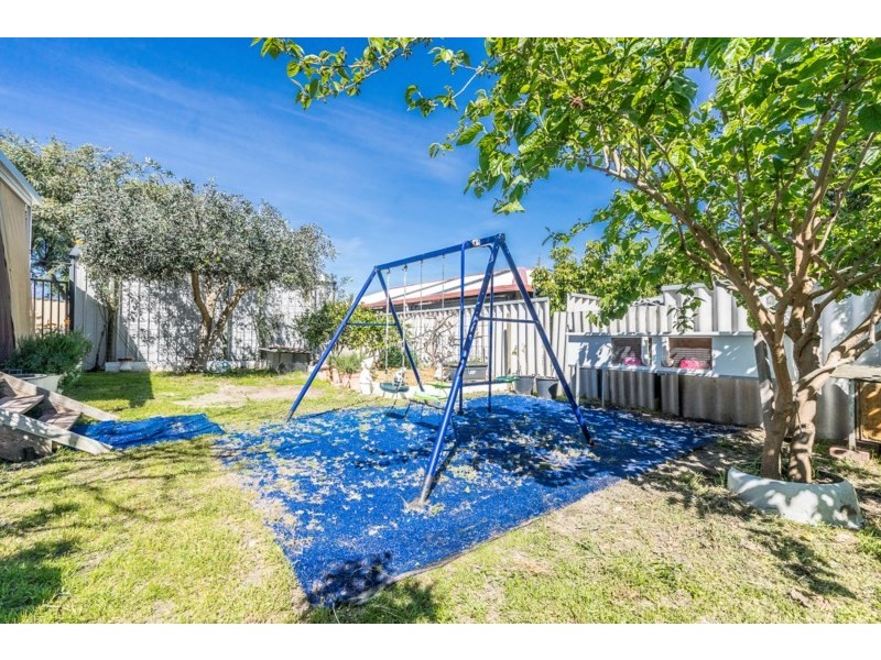 83 Hillcrest Road, Alexander Heights WA 6064