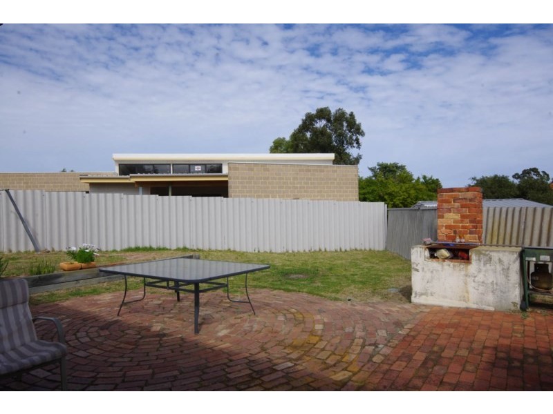 45 Mayflower Crescent, Craigie WA 6025