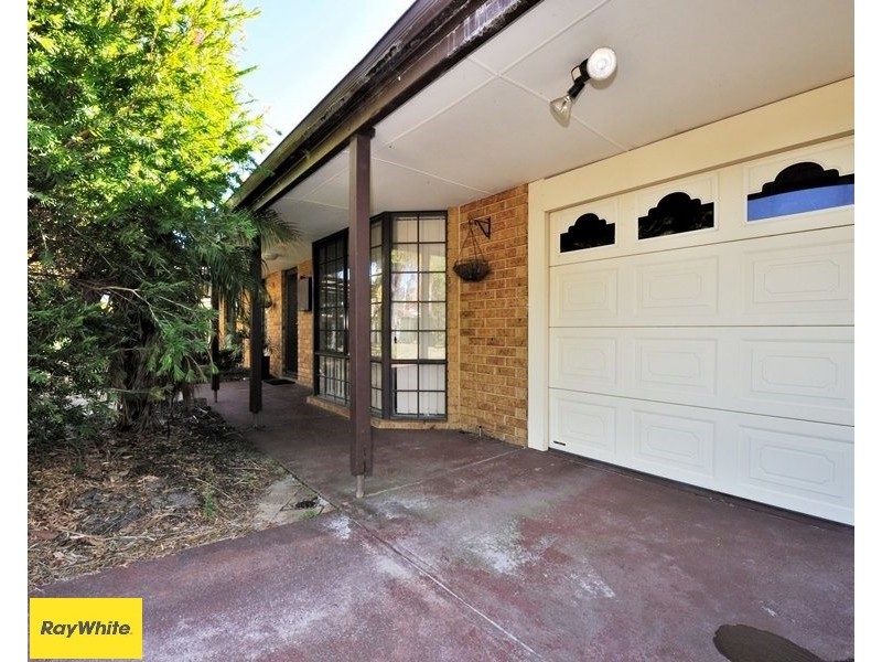 11 Swallow Court, Ballajura WA 6066