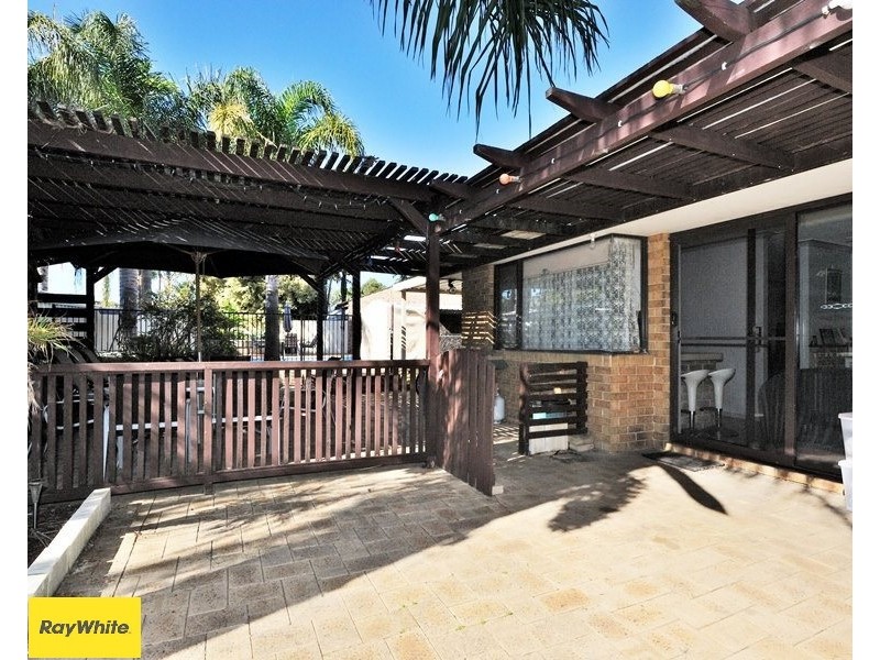 11 Swallow Court, Ballajura WA 6066