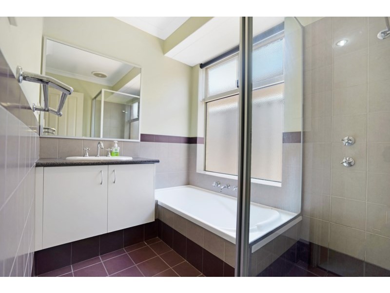 5D Oakney Avenue, Nollamara WA 6061