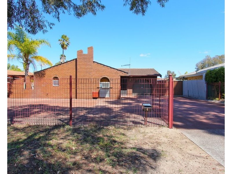 4 Camfield Place, Beechboro WA 6063