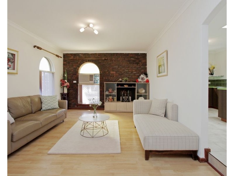 4 Camfield Place, Beechboro WA 6063