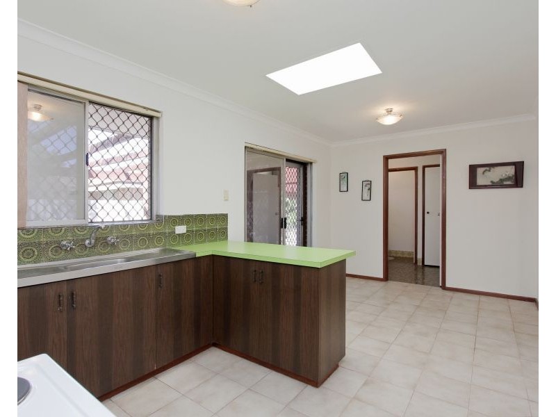 4 Camfield Place, Beechboro WA 6063