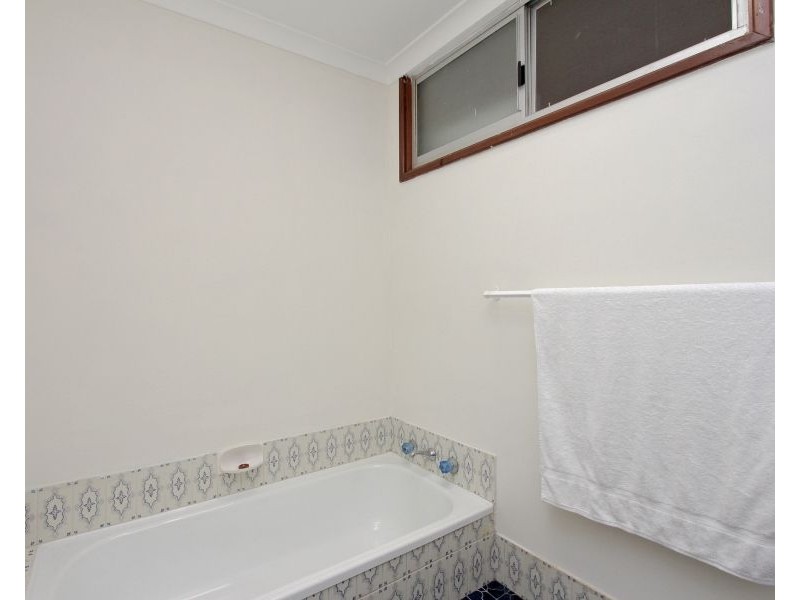 4 Camfield Place, Beechboro WA 6063
